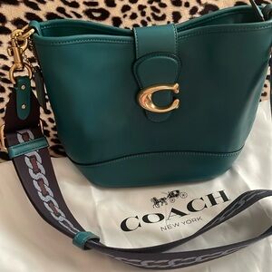 listing-status-banner